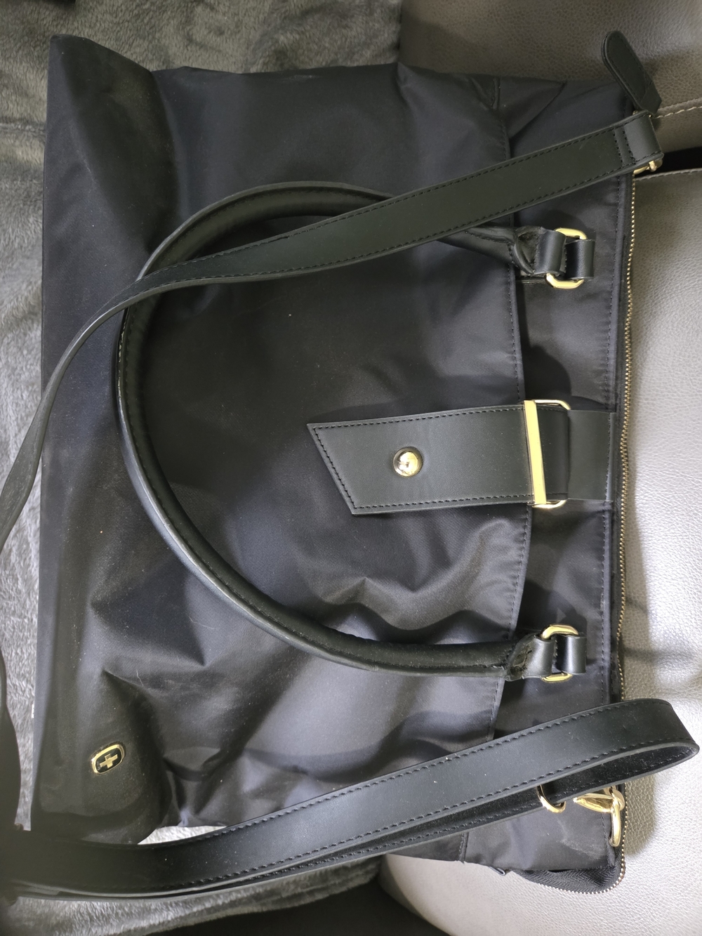 SwissGear Black Tote with Gold Accents